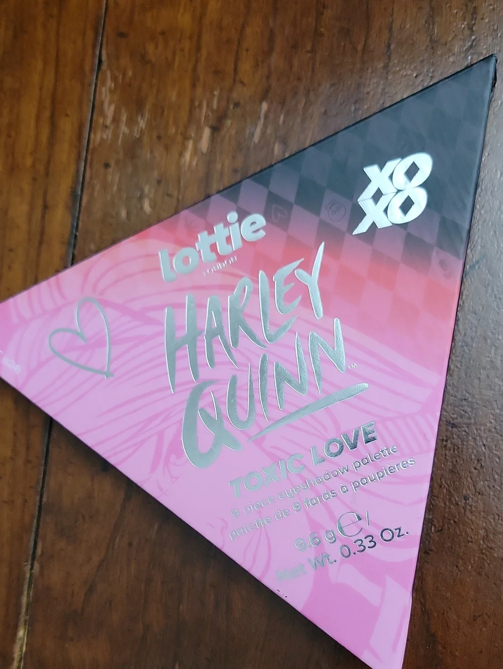 Lottie London Harley Quinn eyeshadow palette toxic love